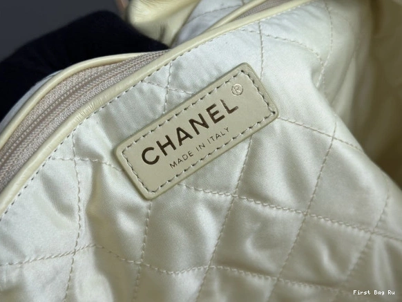 First Bag Ru HANDBAG 22 CHANEL 0726